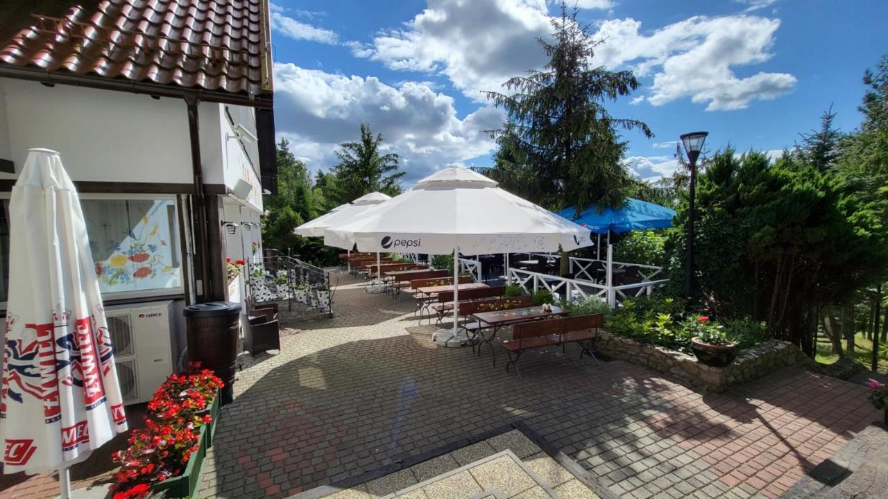 Zajazd Gniewko Mala Karczma Exterior foto